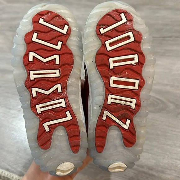 Air Jordan 11 Retro Cherry - Picture 6 of 6